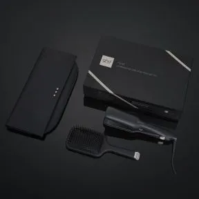 GHD Max Wide Plate Styler Gift Set In Black