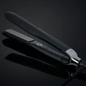 GHD Platinum+ Smart Styler Gift Set In Black